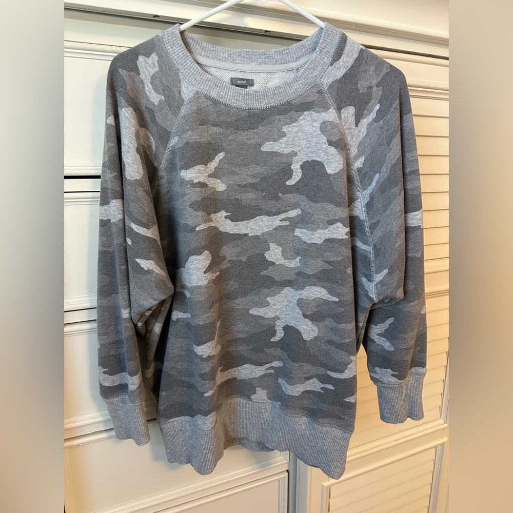 Aerie Gray Camouflage Crewneck sweatshirt size Small